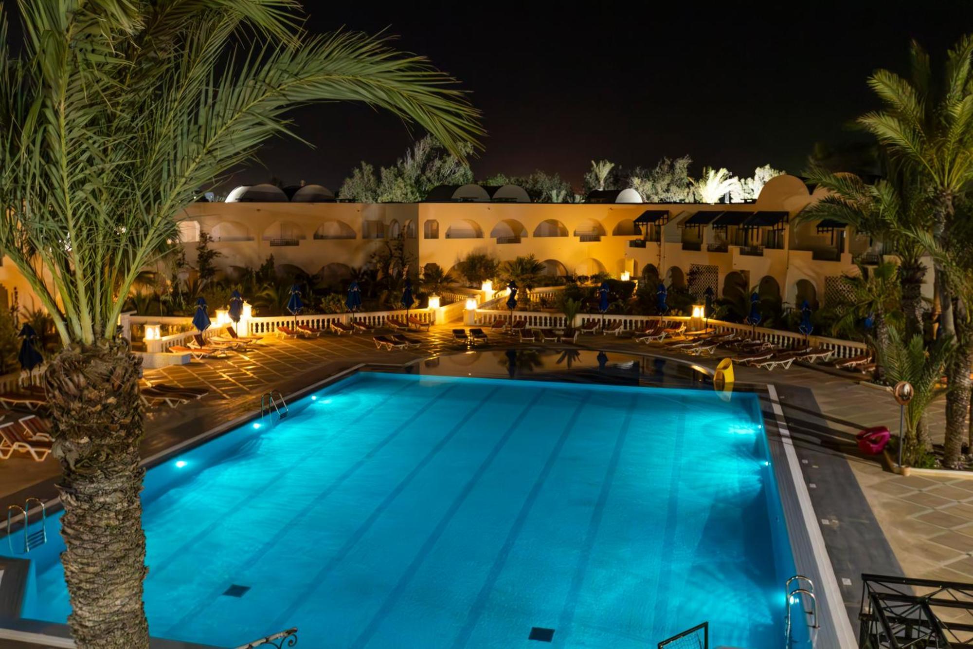Le Petit Palais Djerba & Spa Хумт-Сук Экстерьер фото