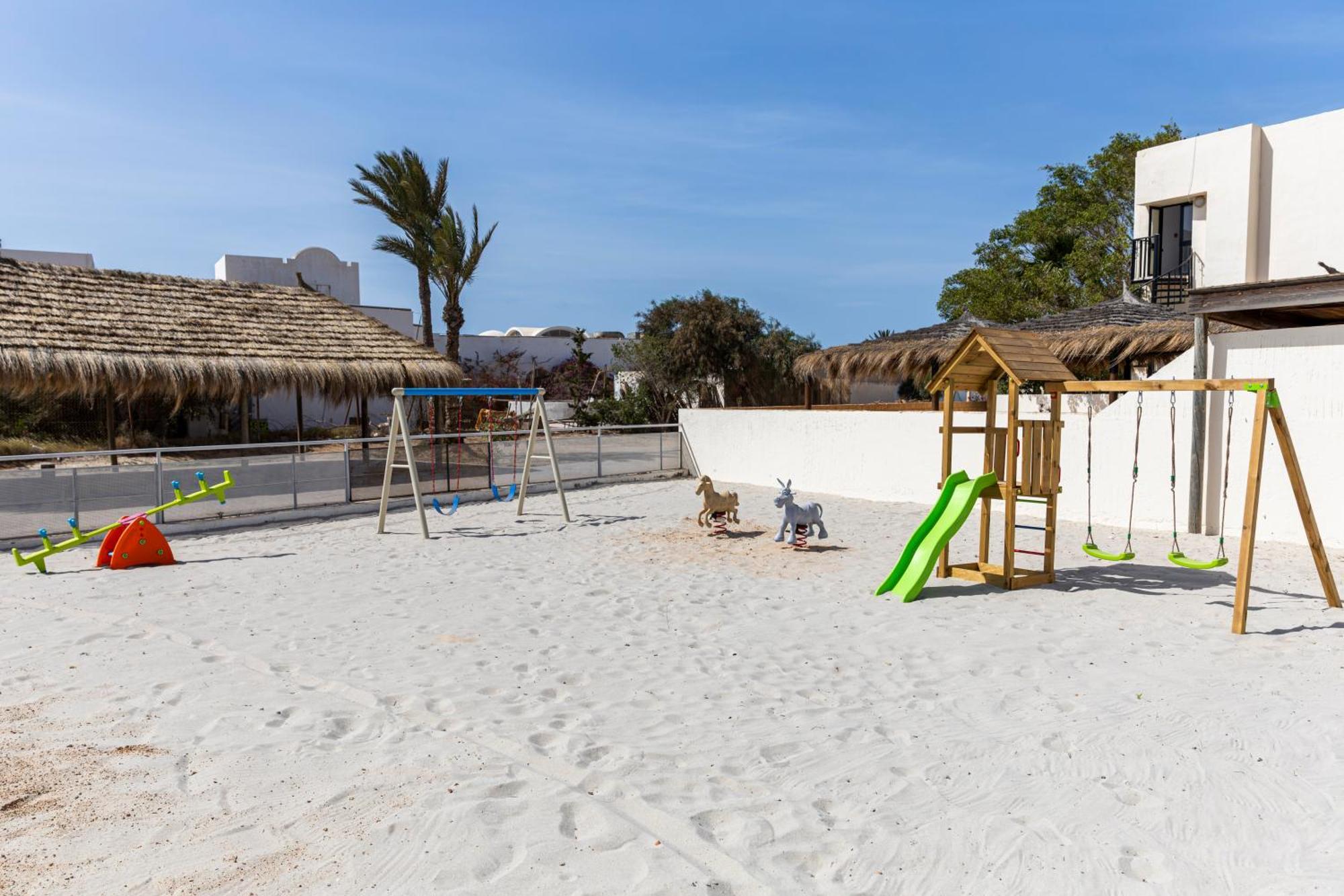 Le Petit Palais Djerba & Spa Хумт-Сук Экстерьер фото