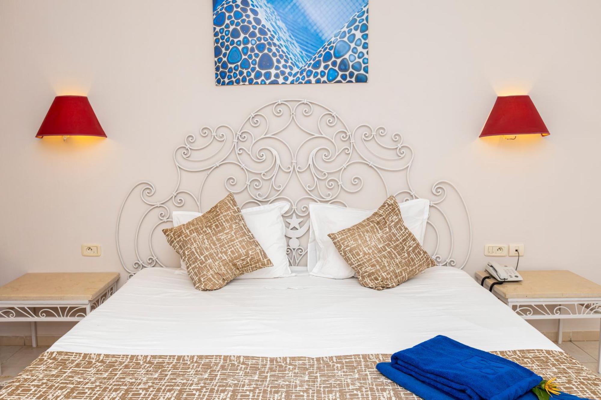 Le Petit Palais Djerba & Spa Хумт-Сук Экстерьер фото