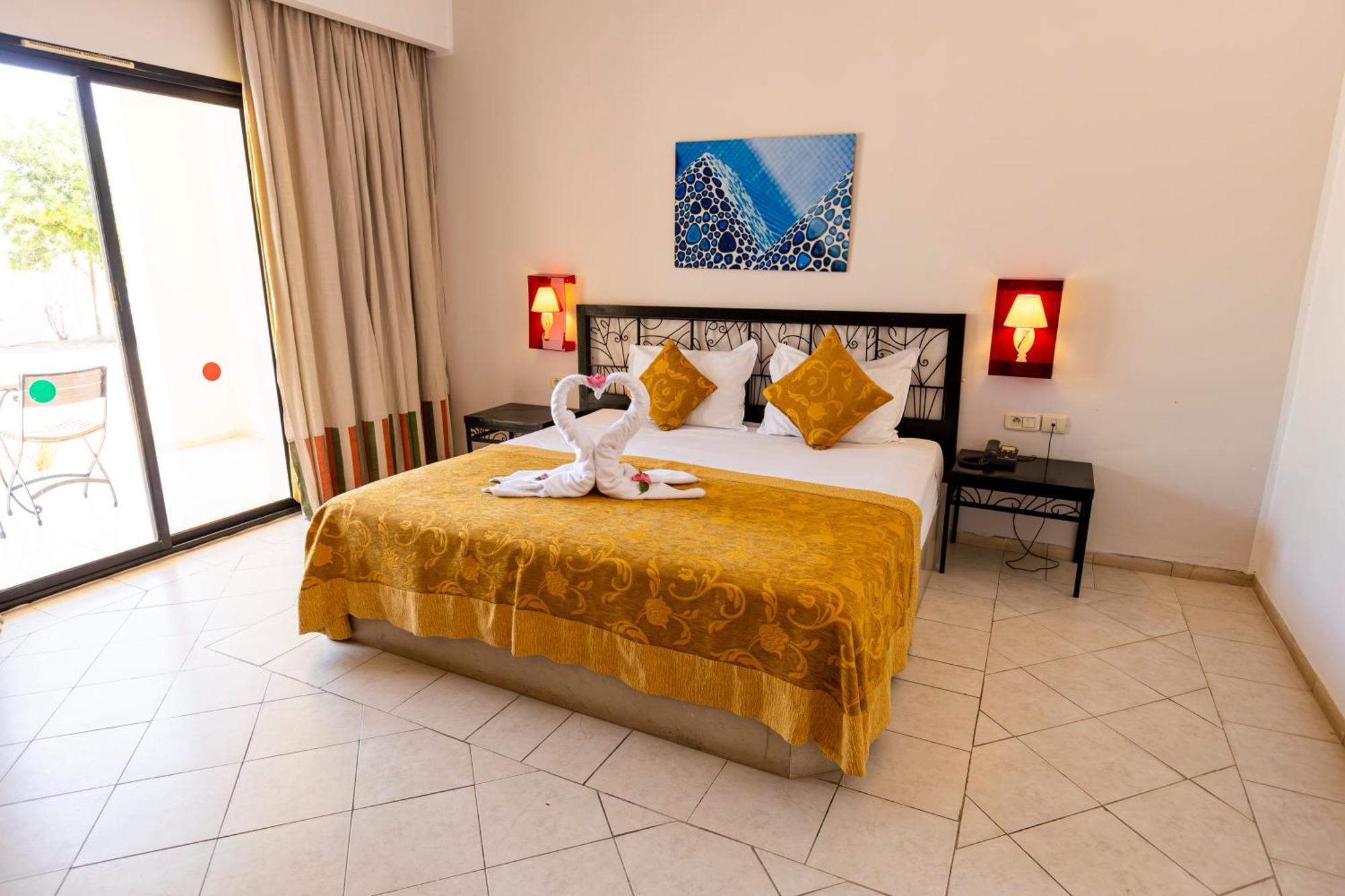 Le Petit Palais Djerba & Spa Хумт-Сук Экстерьер фото